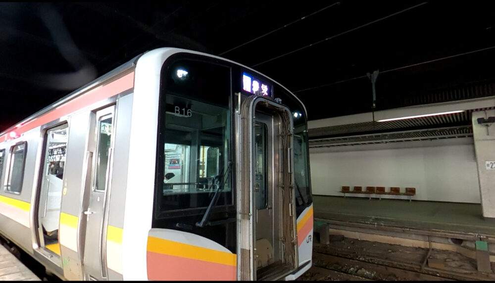 信越本線　豊栄行き電車